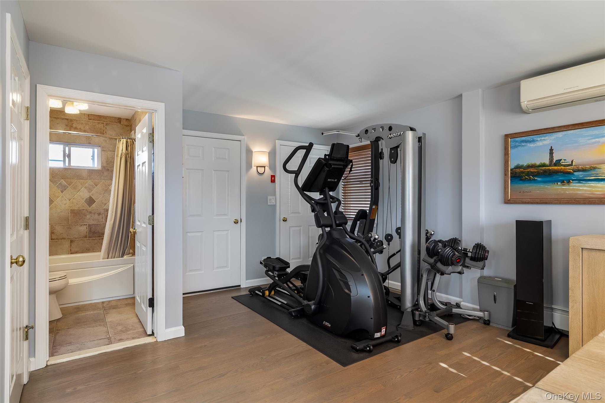 844 S 7th Street, Lindenhurst, NY 11757