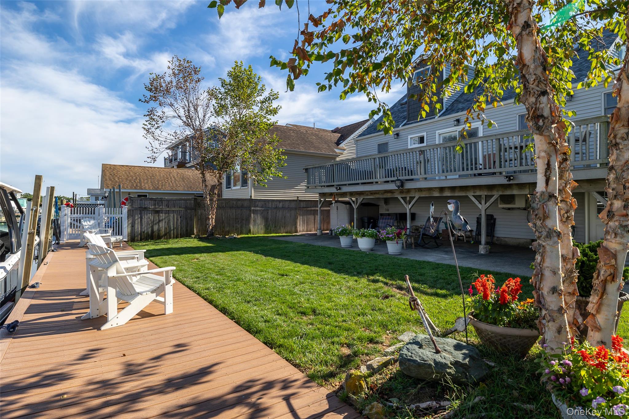 844 S 7th Street, Lindenhurst, NY 11757