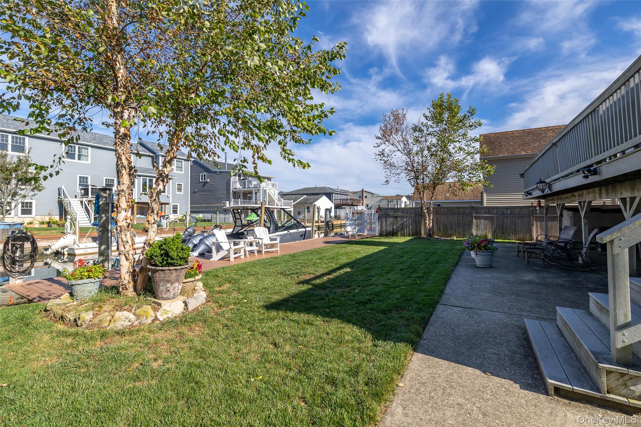 844 S 7th Street, Lindenhurst, NY 11757