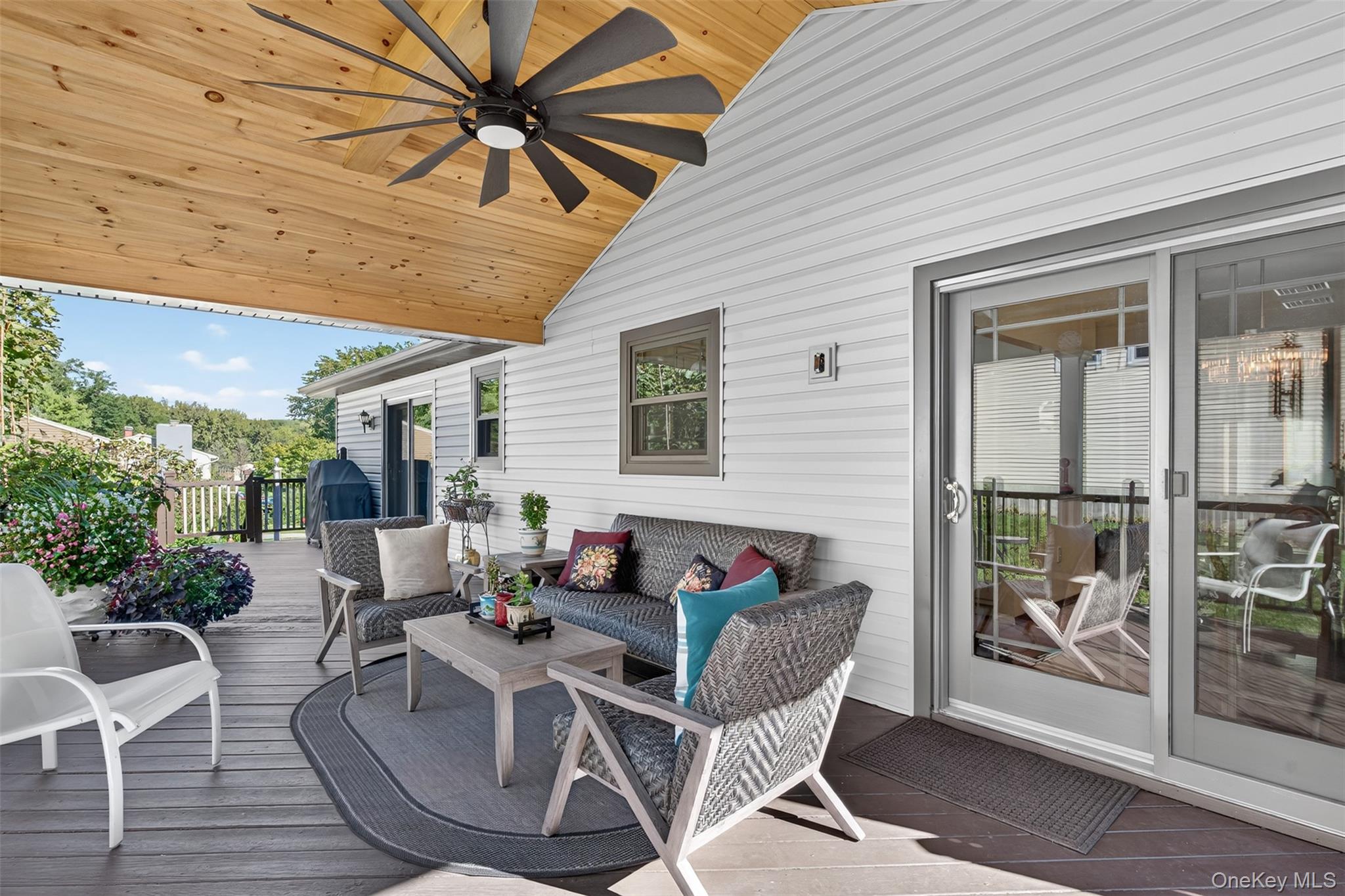 83 Camelot Road, Poughkeepsie, NY 12601