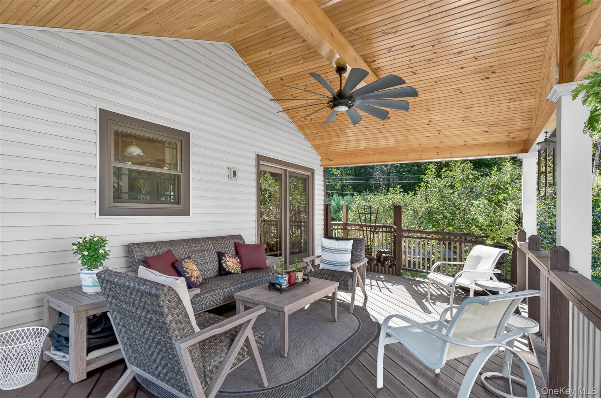 83 Camelot Road, Poughkeepsie, NY 12601