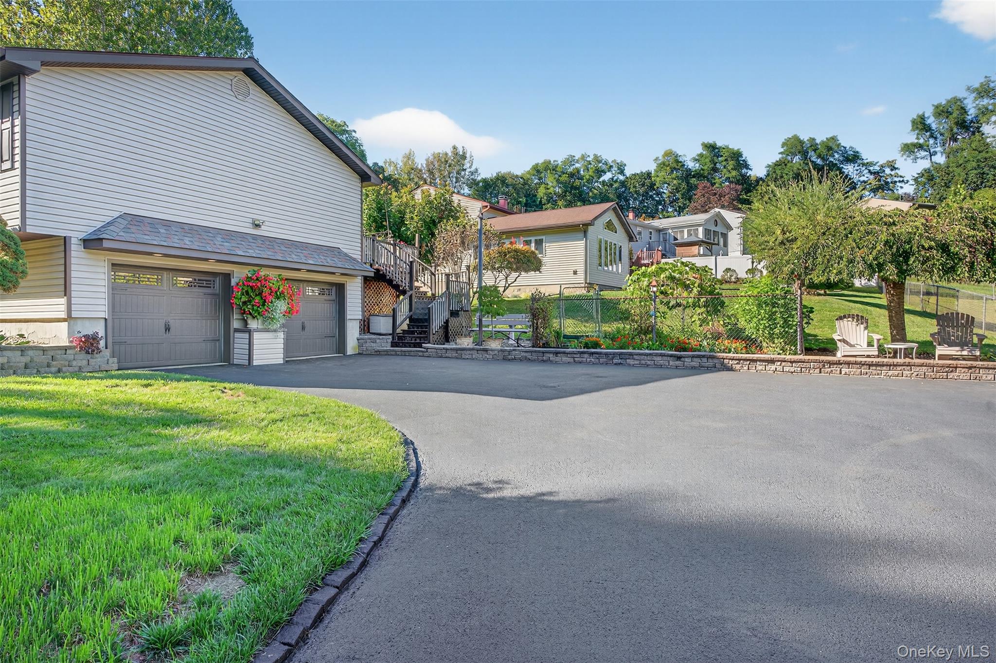 83 Camelot Road, Poughkeepsie, NY 12601