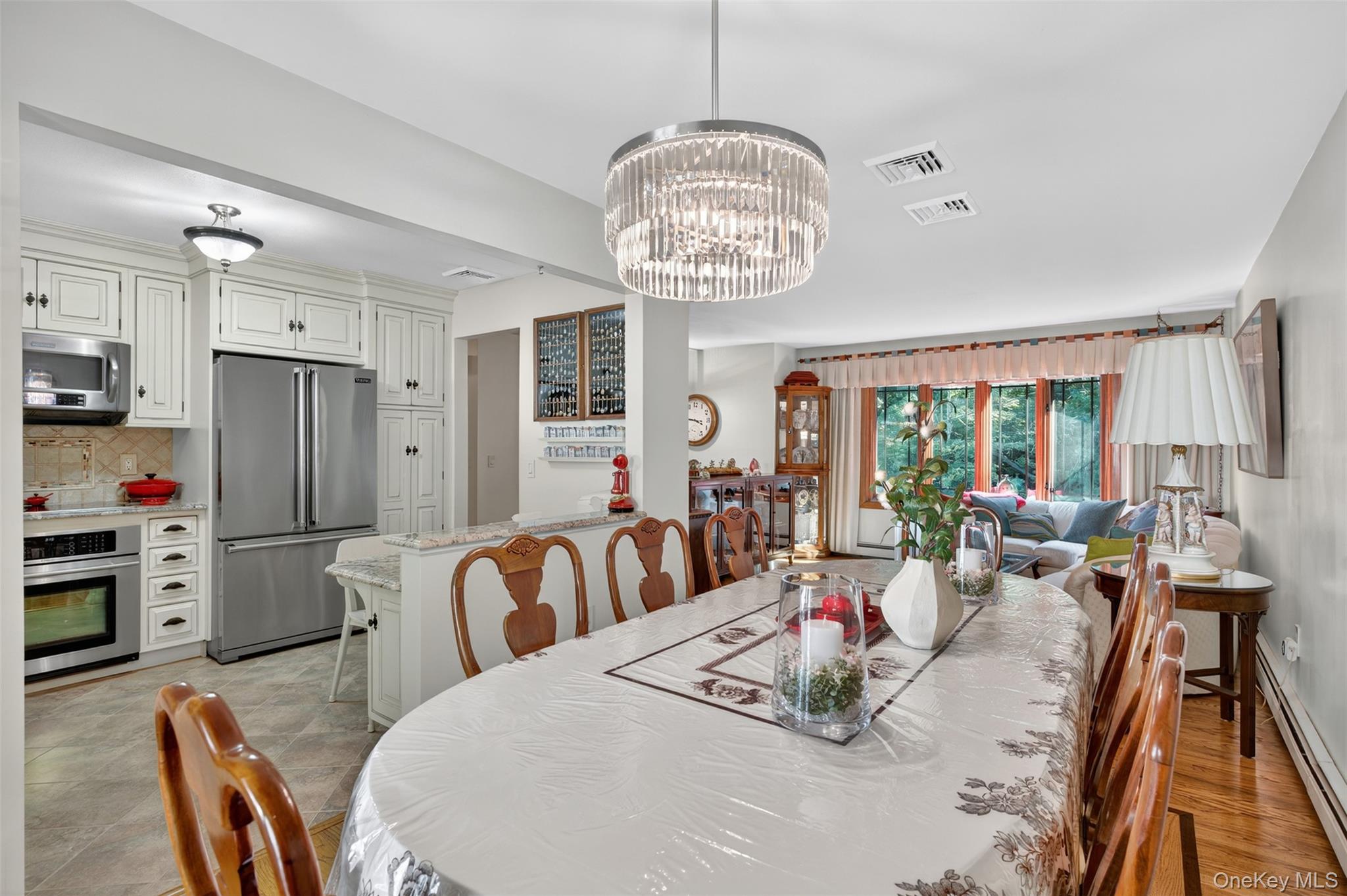 83 Camelot Road, Poughkeepsie, NY 12601