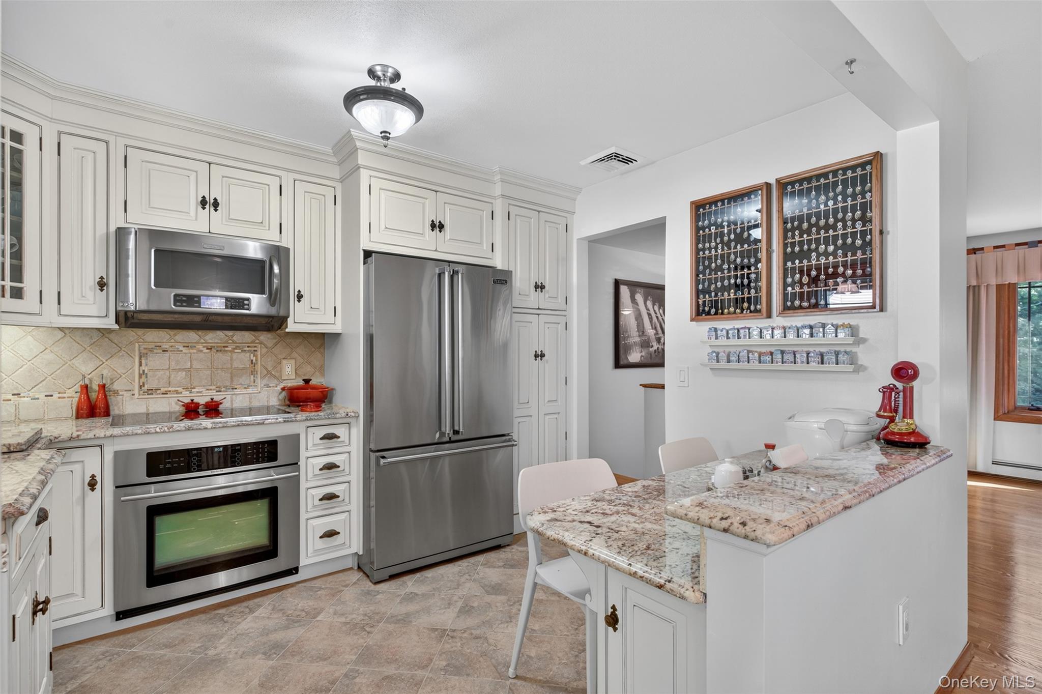 83 Camelot Road, Poughkeepsie, NY 12601