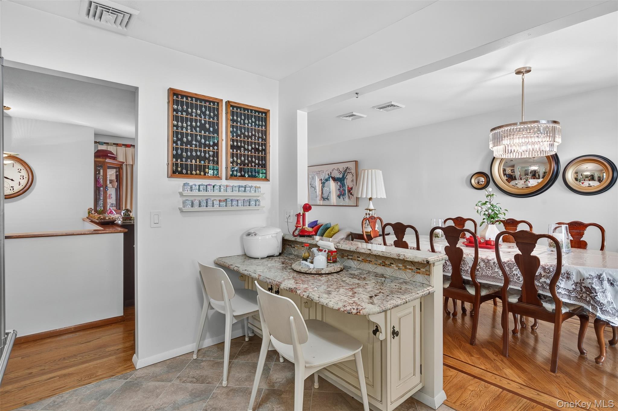 83 Camelot Road, Poughkeepsie, NY 12601