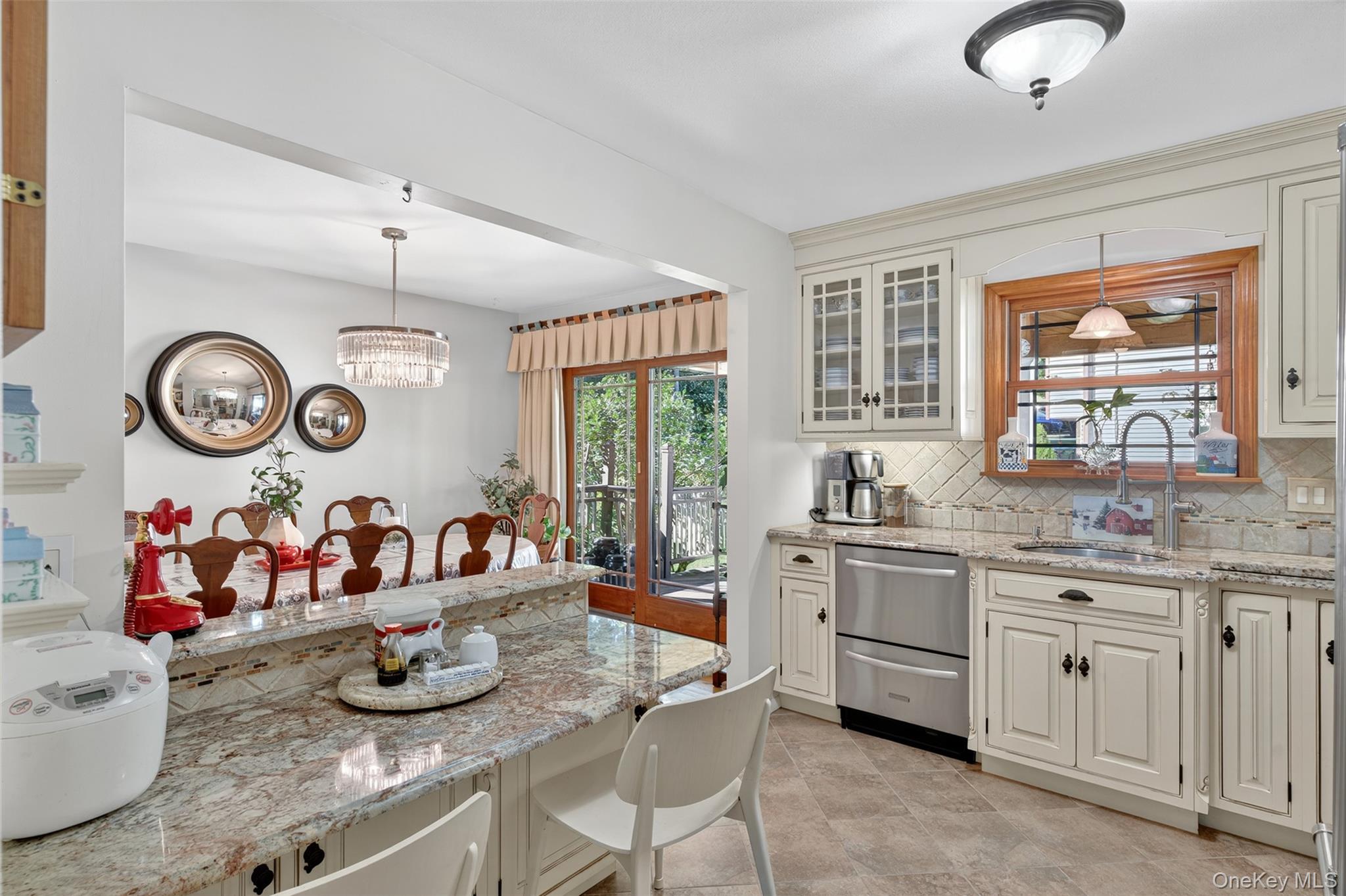 83 Camelot Road, Poughkeepsie, NY 12601