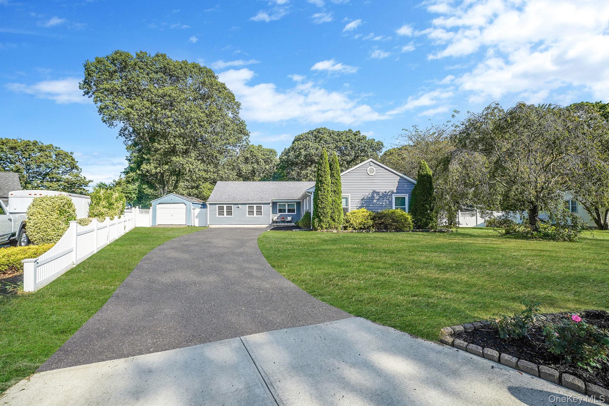 9 Carston Street W, Selden, NY 11784