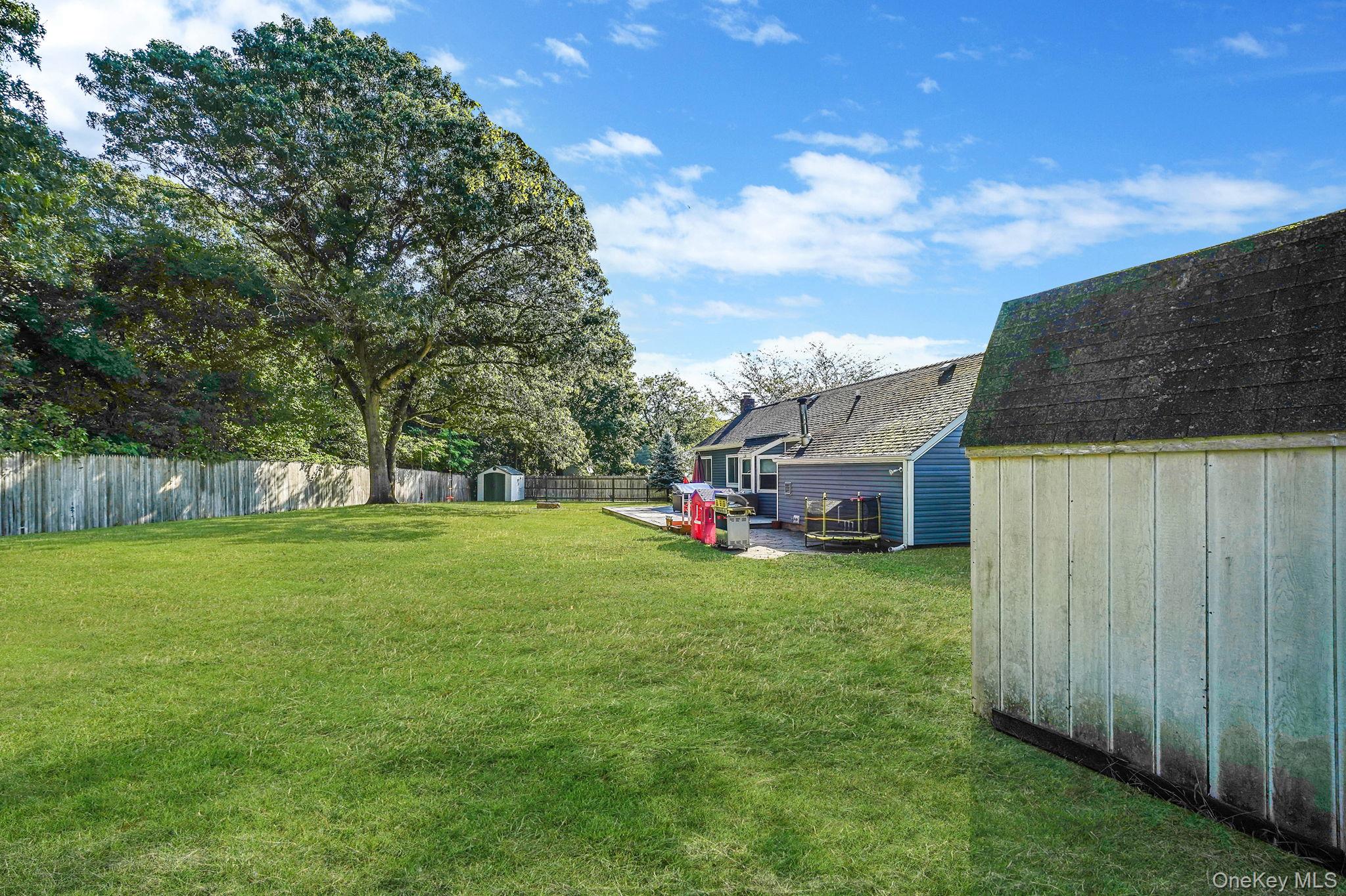 9 Carston Street W, Selden, NY 11784