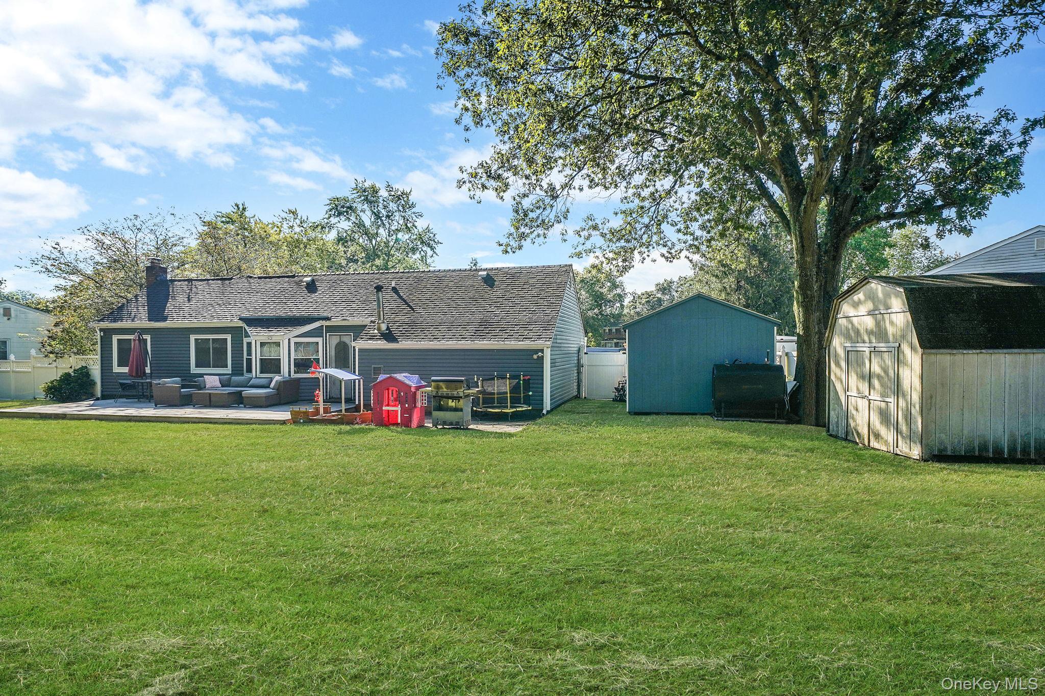 9 Carston Street W, Selden, NY 11784