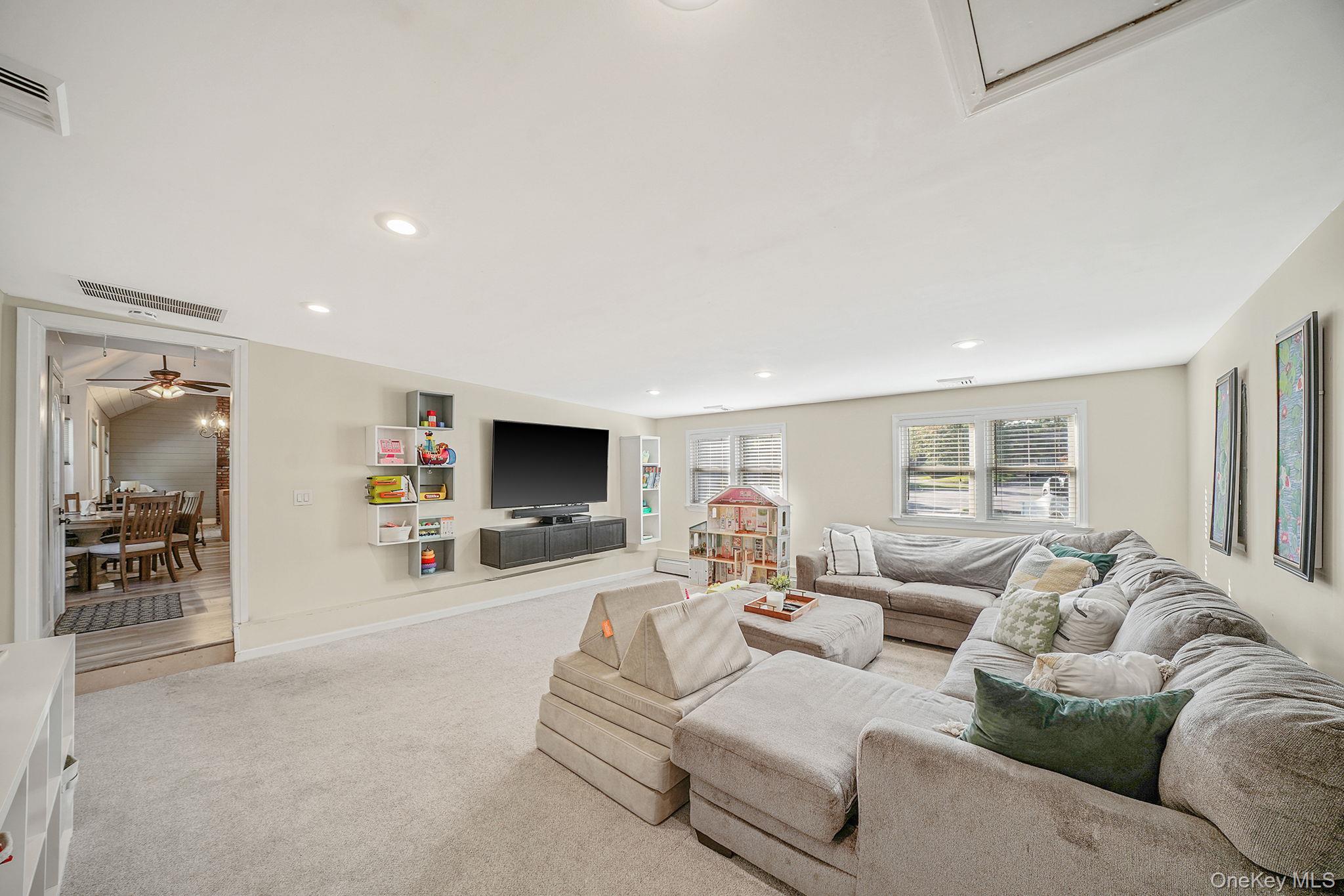 9 Carston Street W, Selden, NY 11784