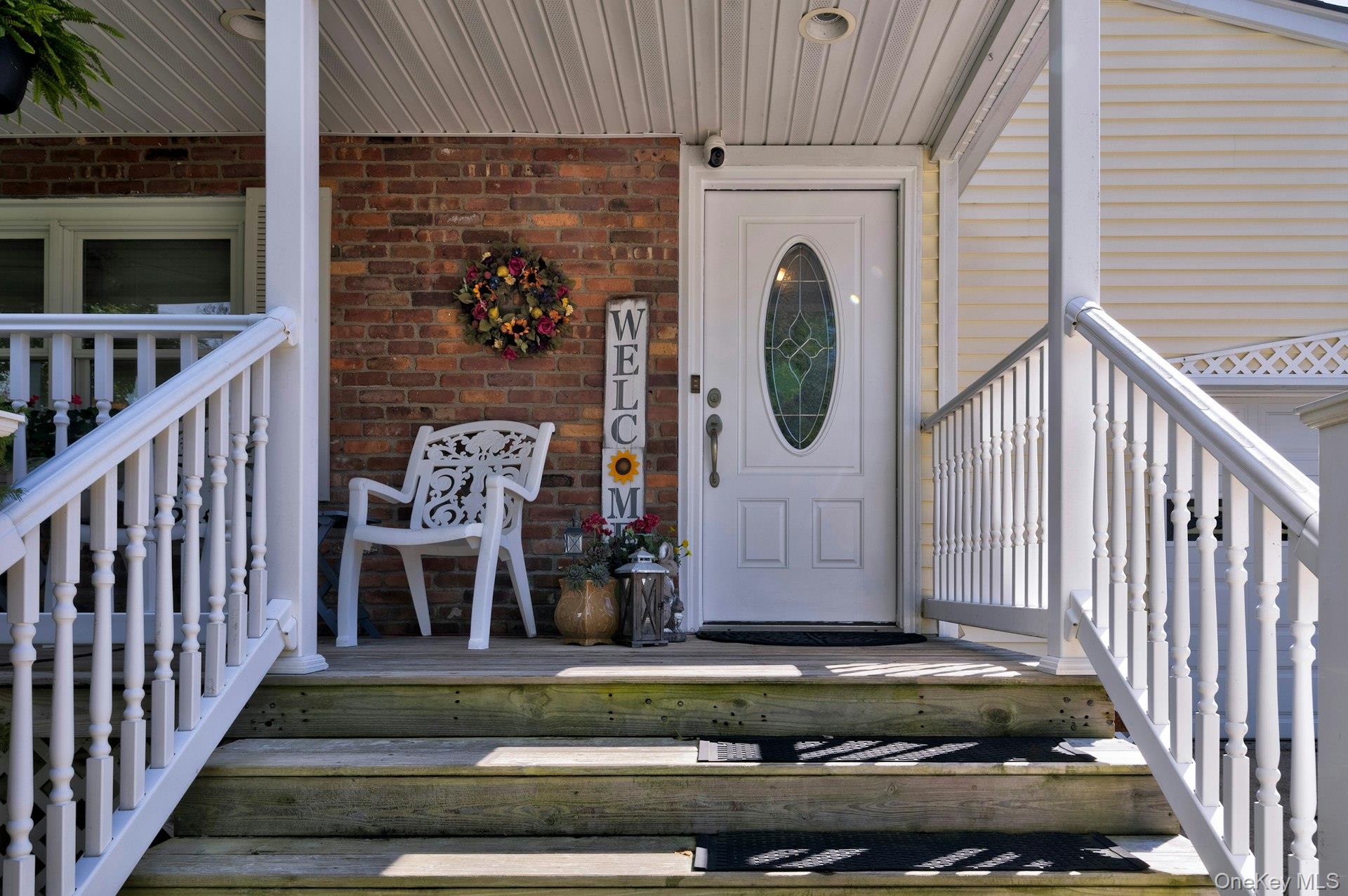 4 E Hill Drive, Smithtown, NY 11787