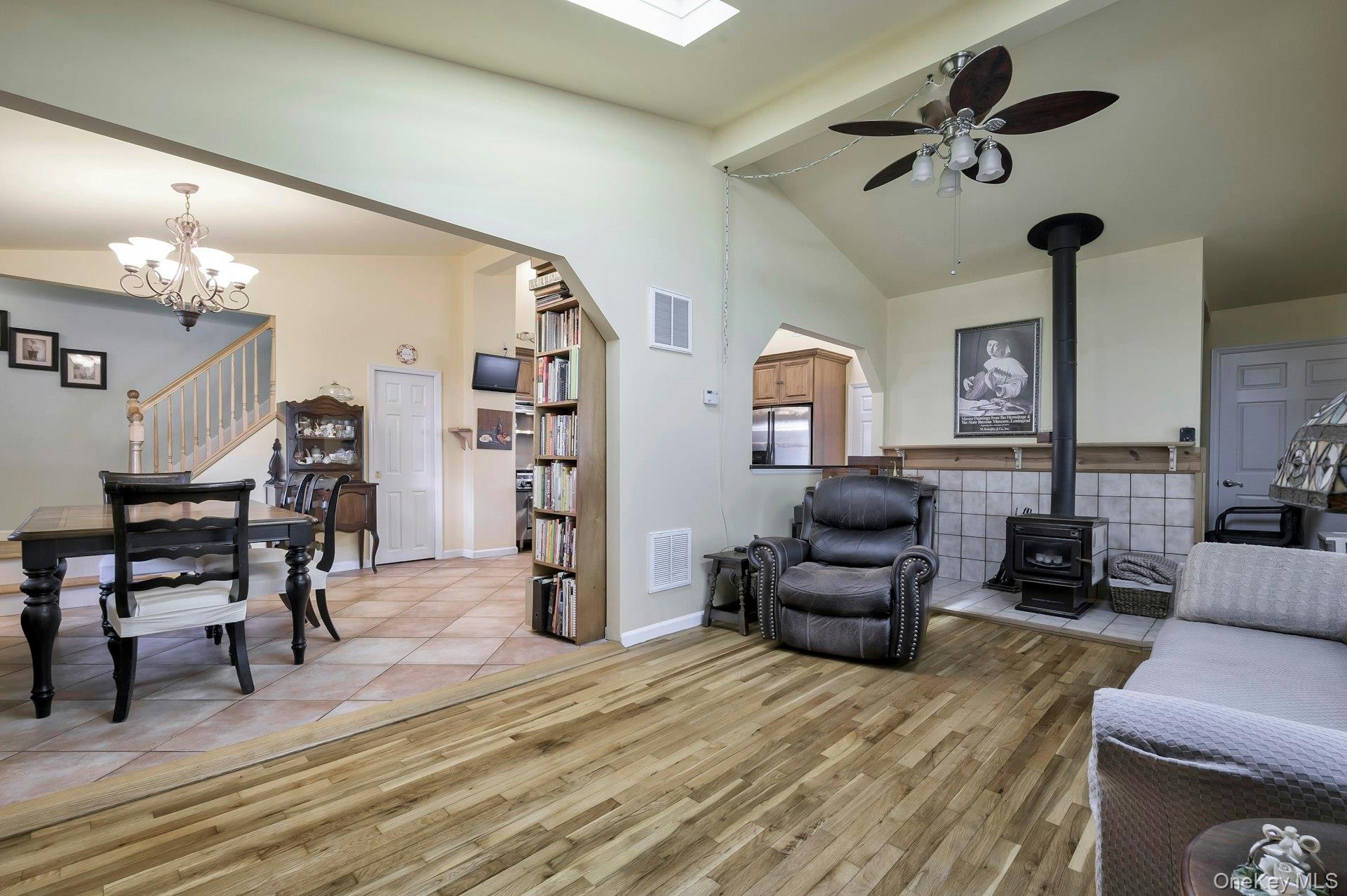 4 E Hill Drive, Smithtown, NY 11787