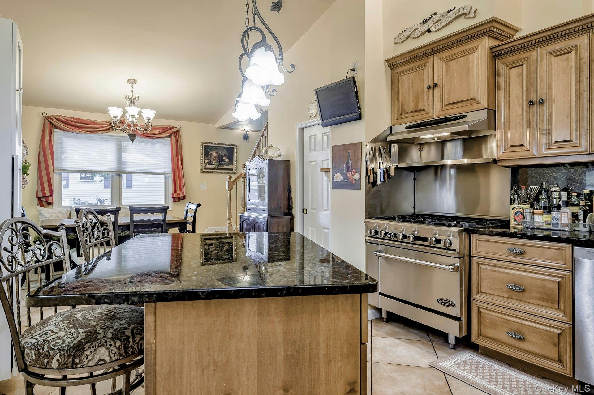 4 E Hill Drive, Smithtown, NY 11787