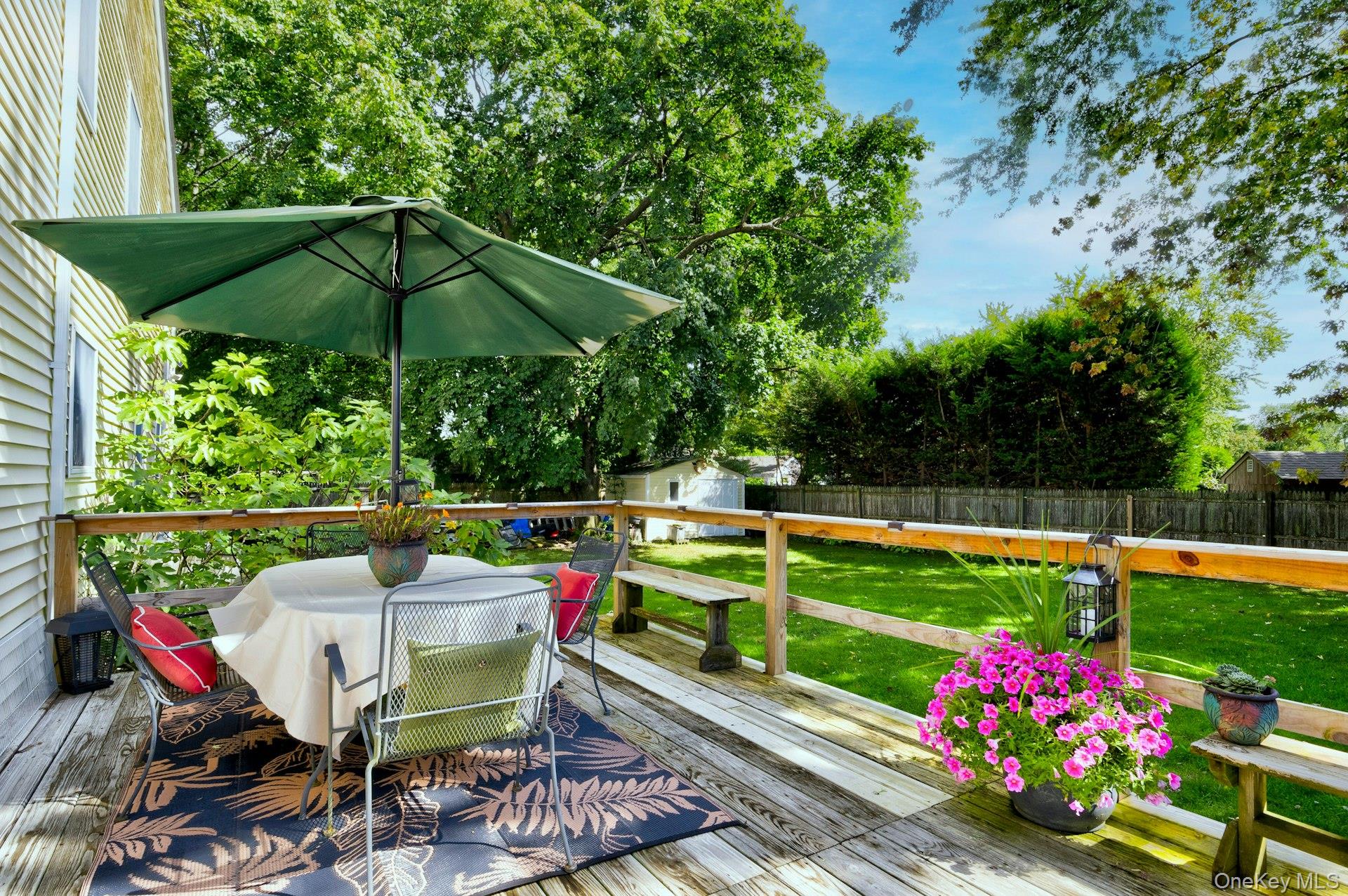 4 E Hill Drive, Smithtown, NY 11787