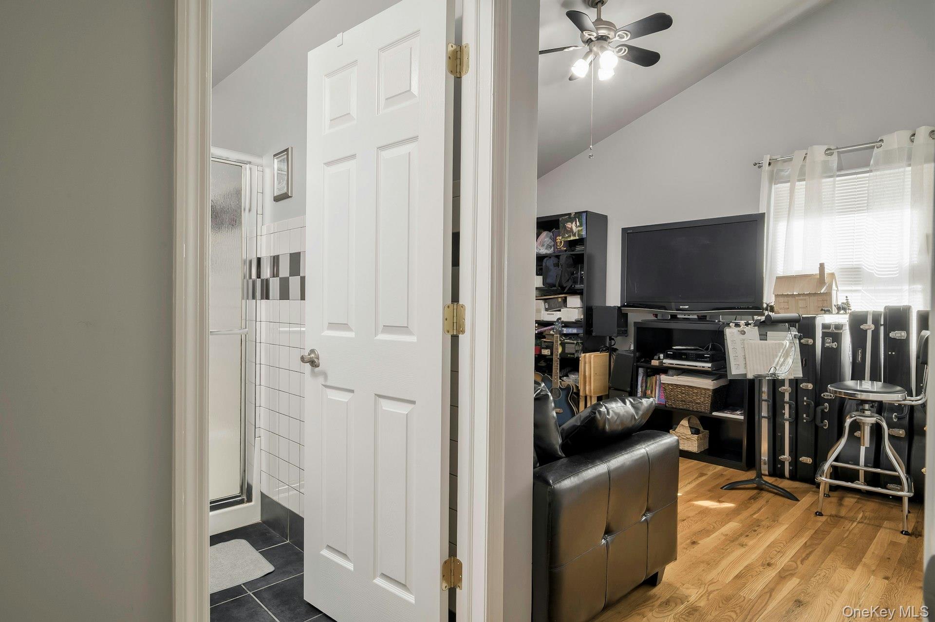 4 E Hill Drive, Smithtown, NY 11787