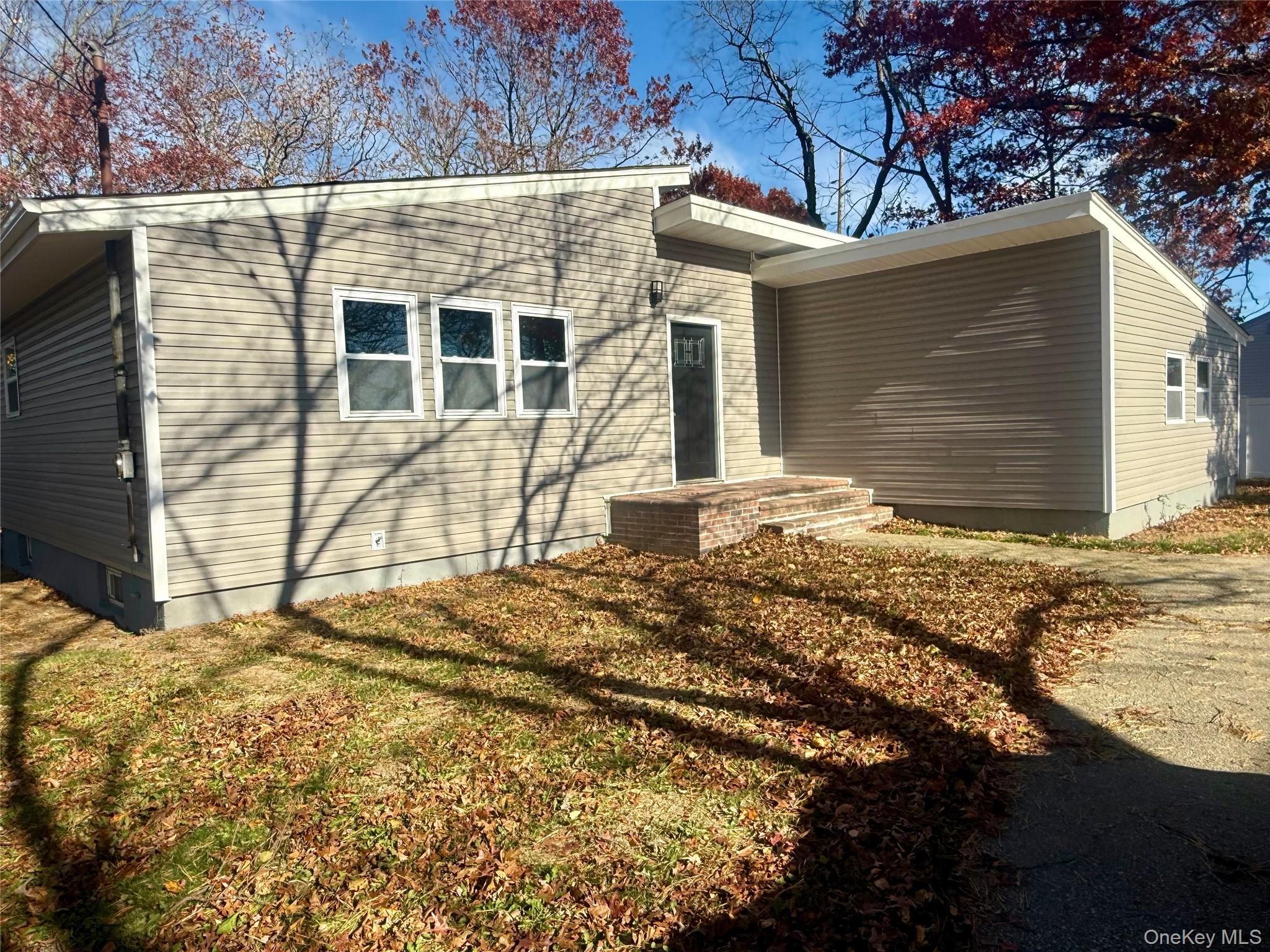 9 Holt Street, Amityville, NY 11701