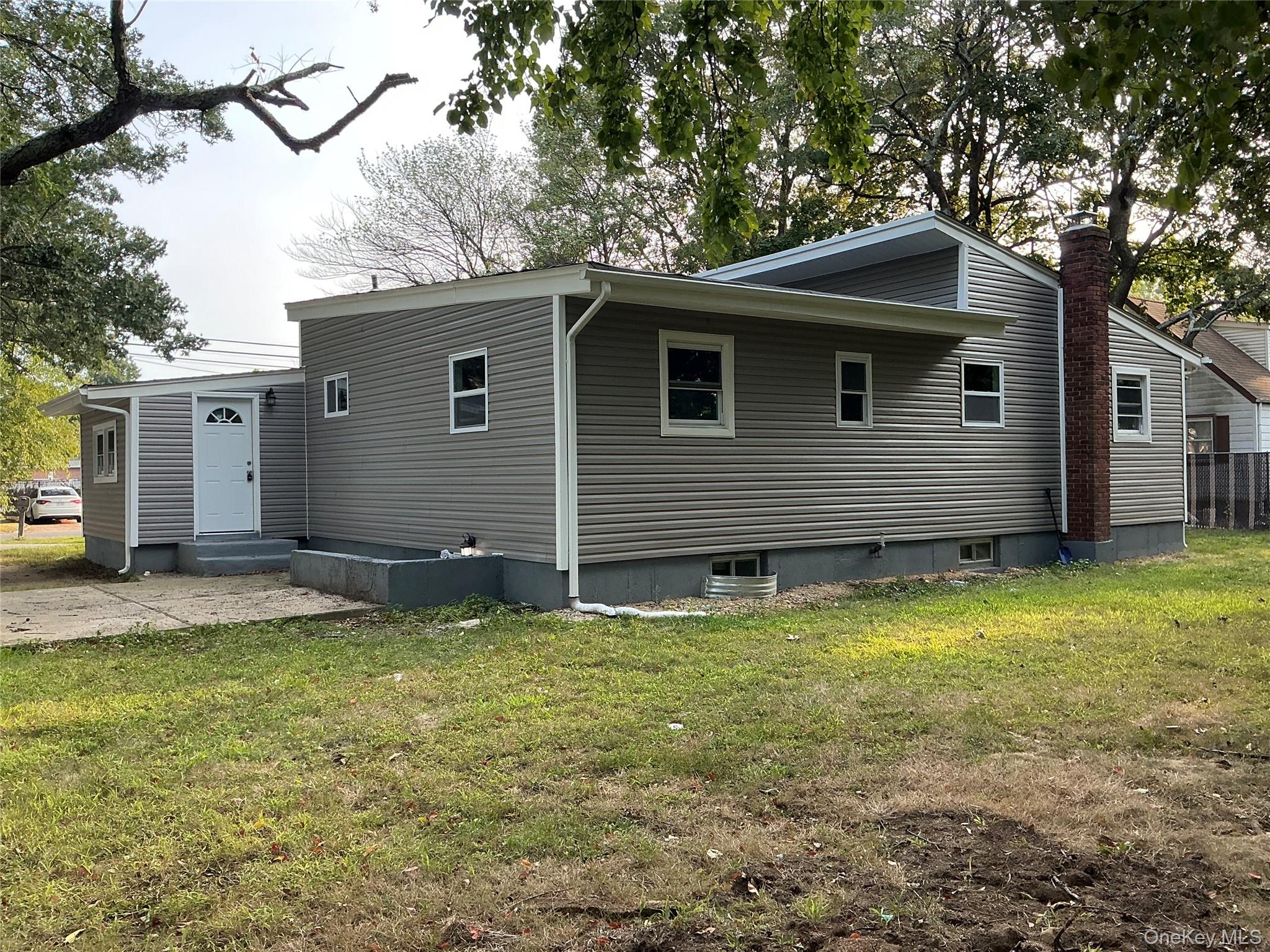 9 Holt Street, Amityville, NY 11701