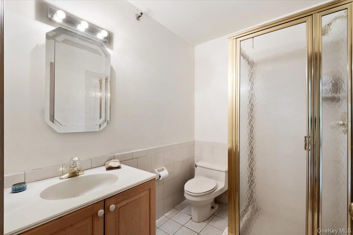 1 Thomas Court, Scarsdale, NY 10583