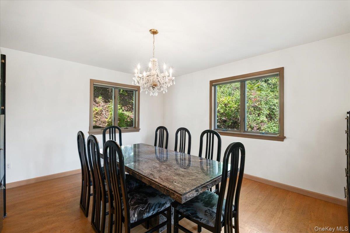 1 Thomas Court, Scarsdale, NY 10583