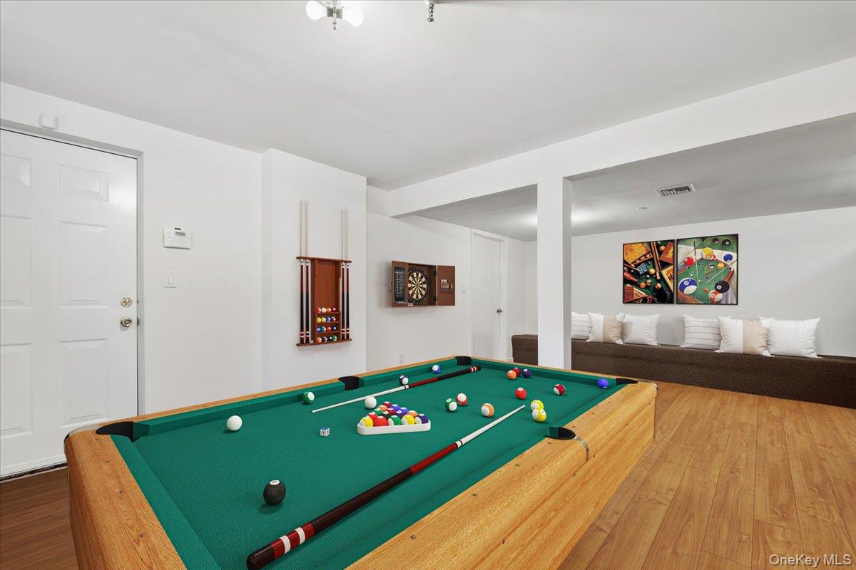 1 Thomas Court, Scarsdale, NY 10583