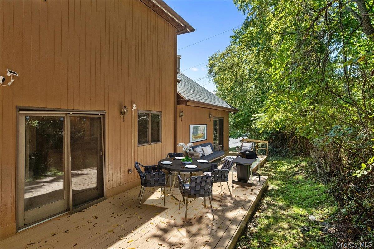 1 Thomas Court, Scarsdale, NY 10583