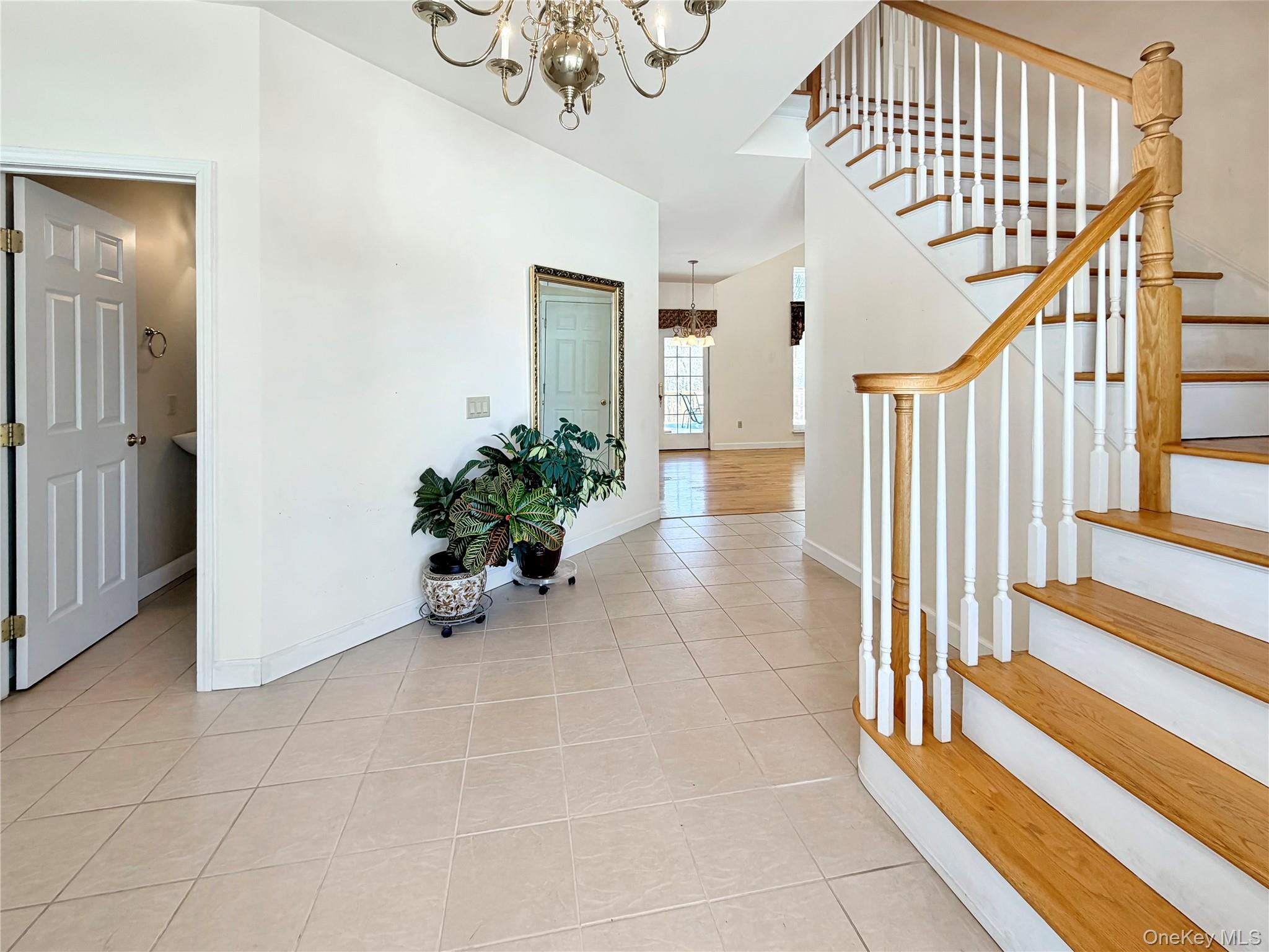 16 Alder Way, Wappingers Falls, NY 12590