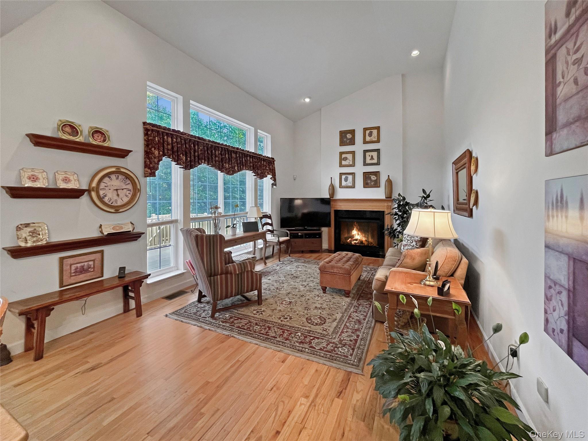 16 Alder Way, Wappingers Falls, NY 12590