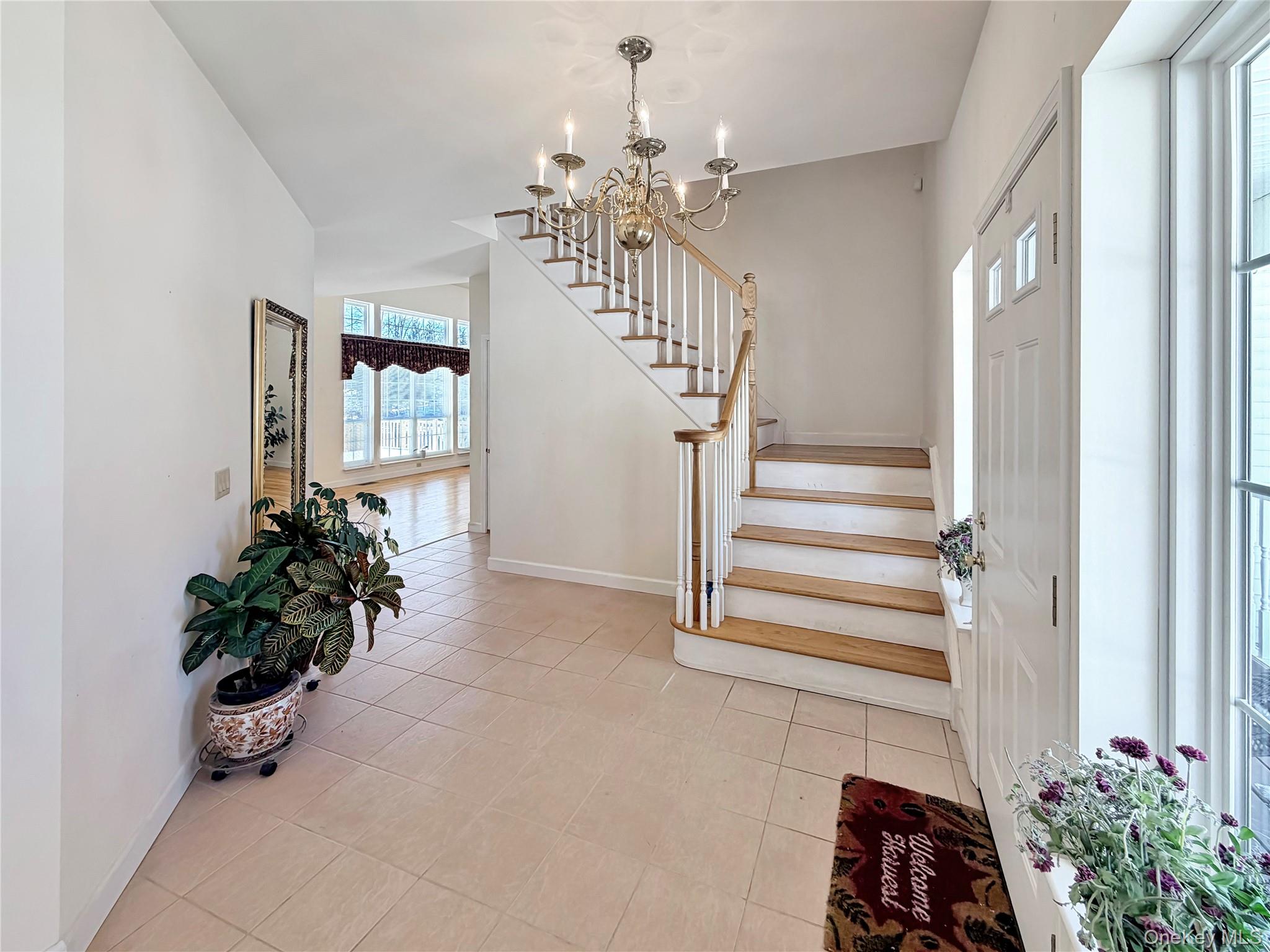 16 Alder Way, Wappingers Falls, NY 12590