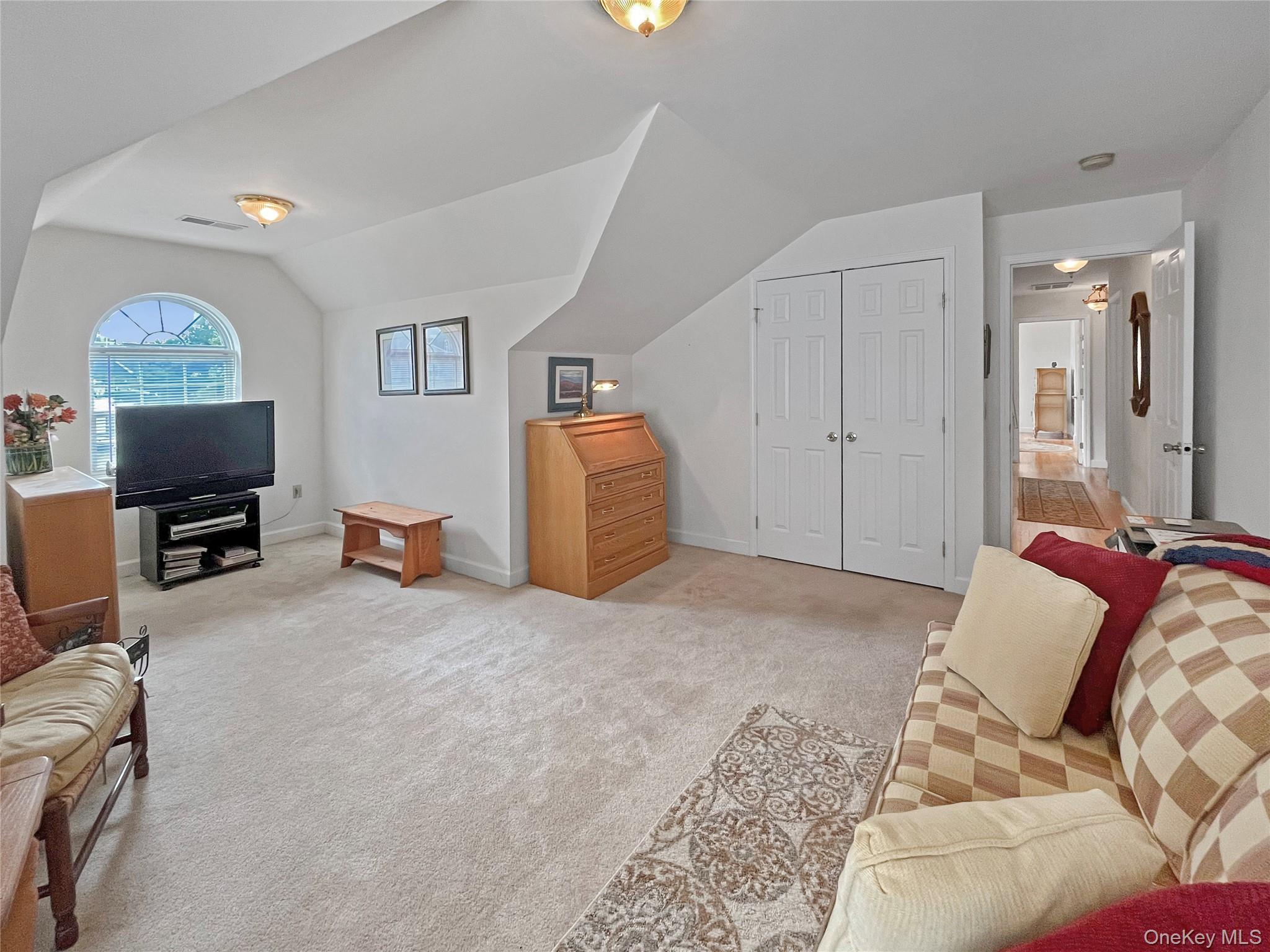 16 Alder Way, Wappingers Falls, NY 12590