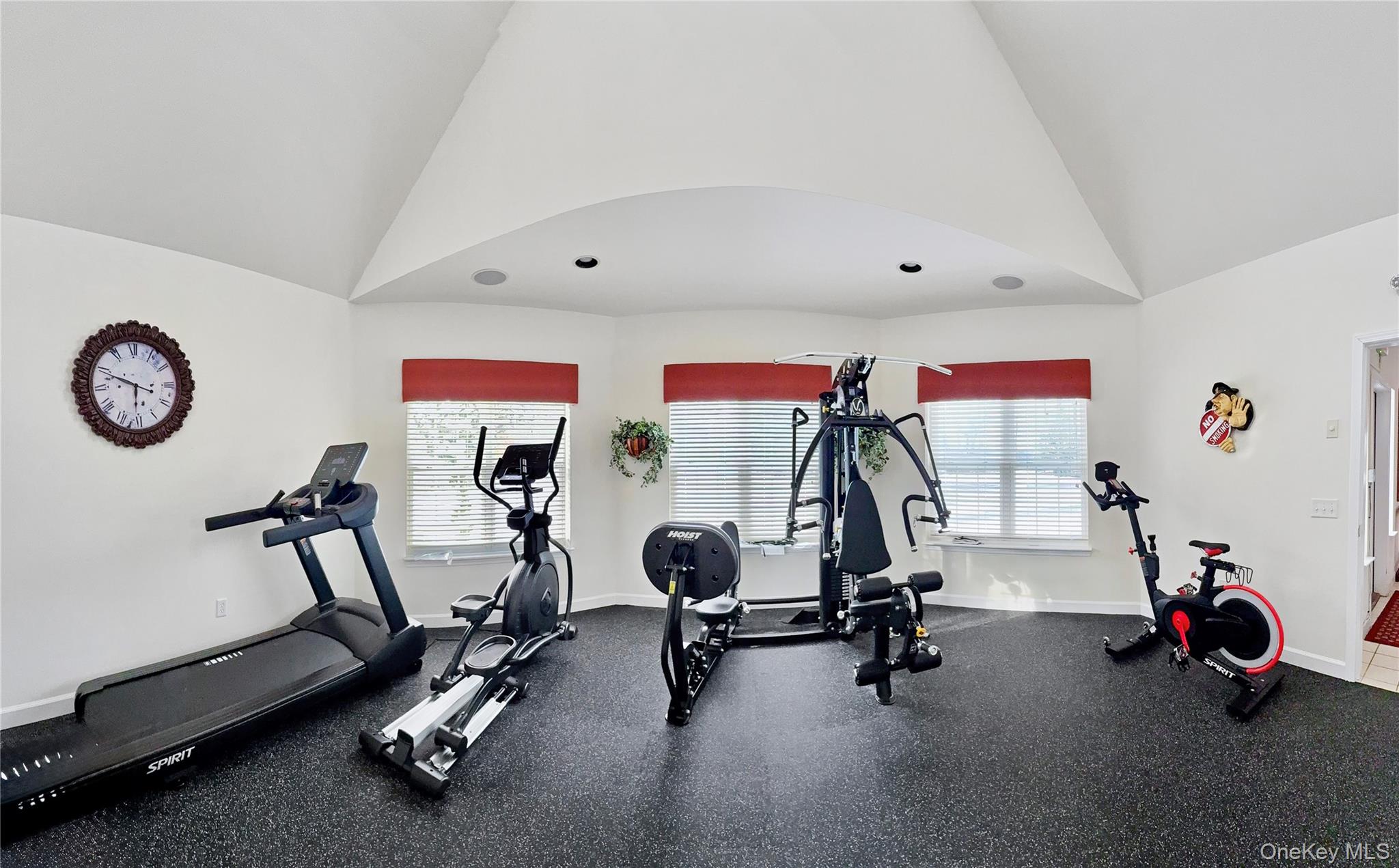 16 Alder Way, Wappingers Falls, NY 12590