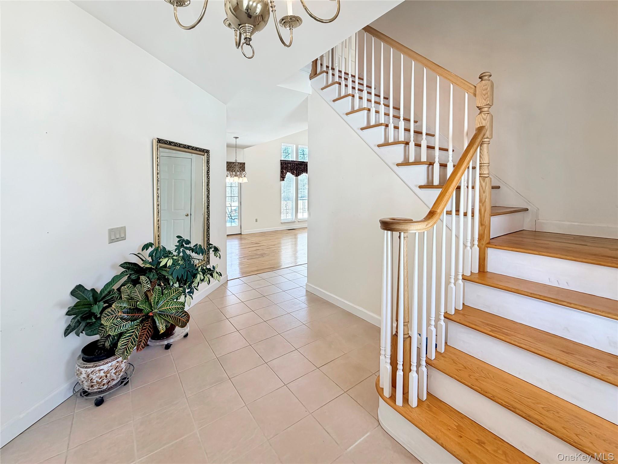 16 Alder Way, Wappingers Falls, NY 12590