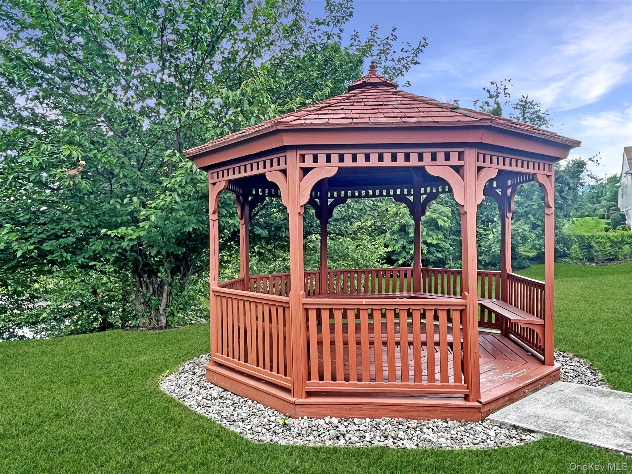 16 Alder Way, Wappingers Falls, NY 12590