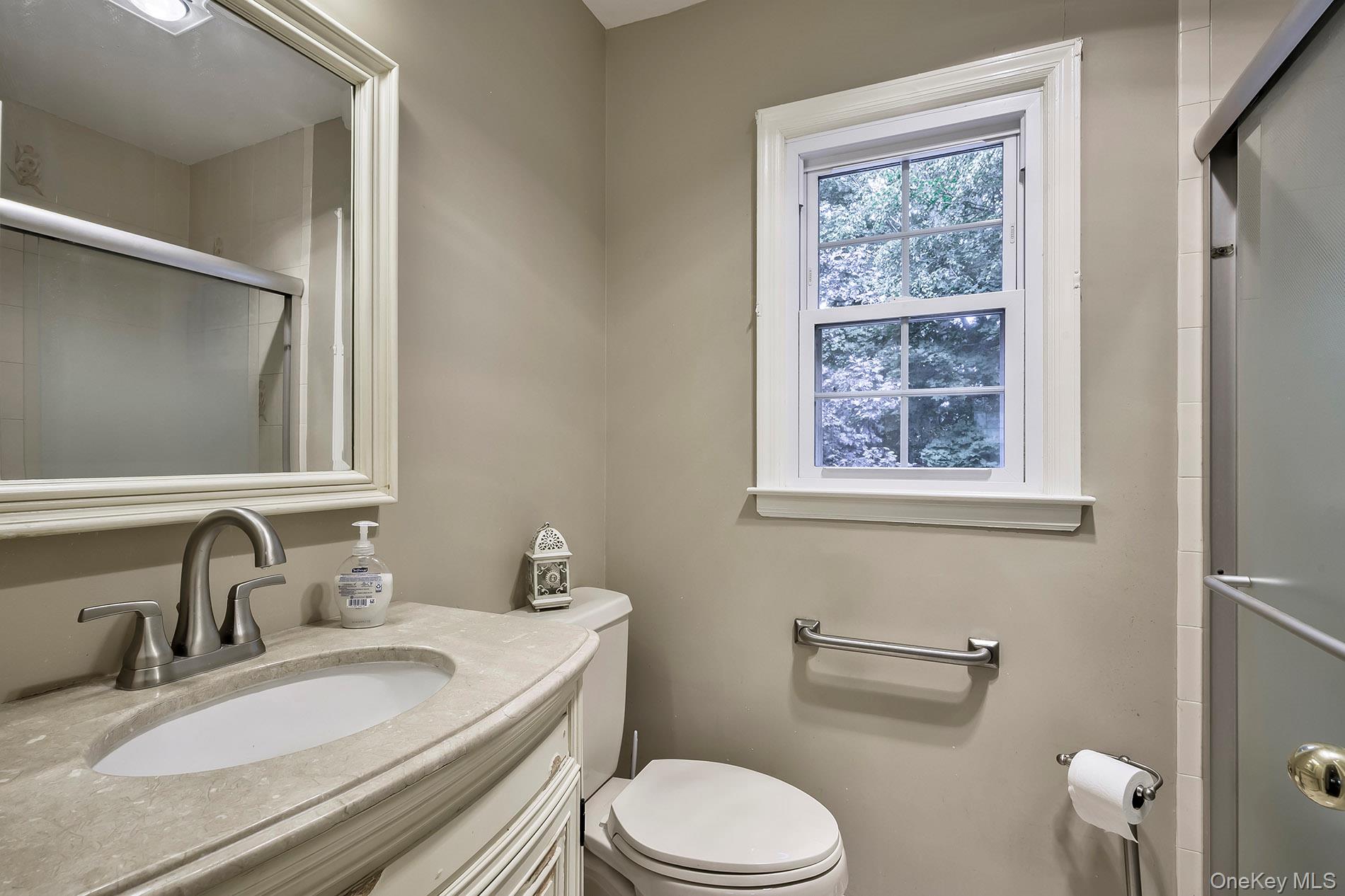 12 Foxdale Court, Huntington Station, NY 11746