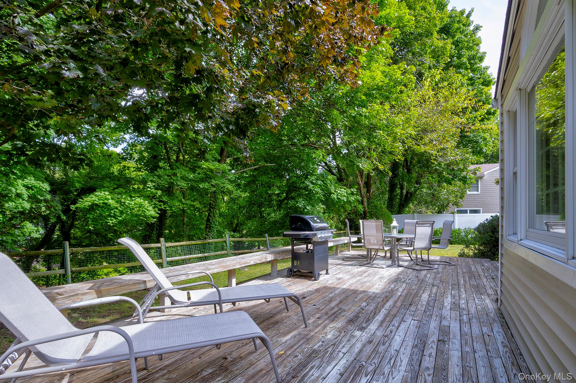 12 Foxdale Court, Huntington Station, NY 11746