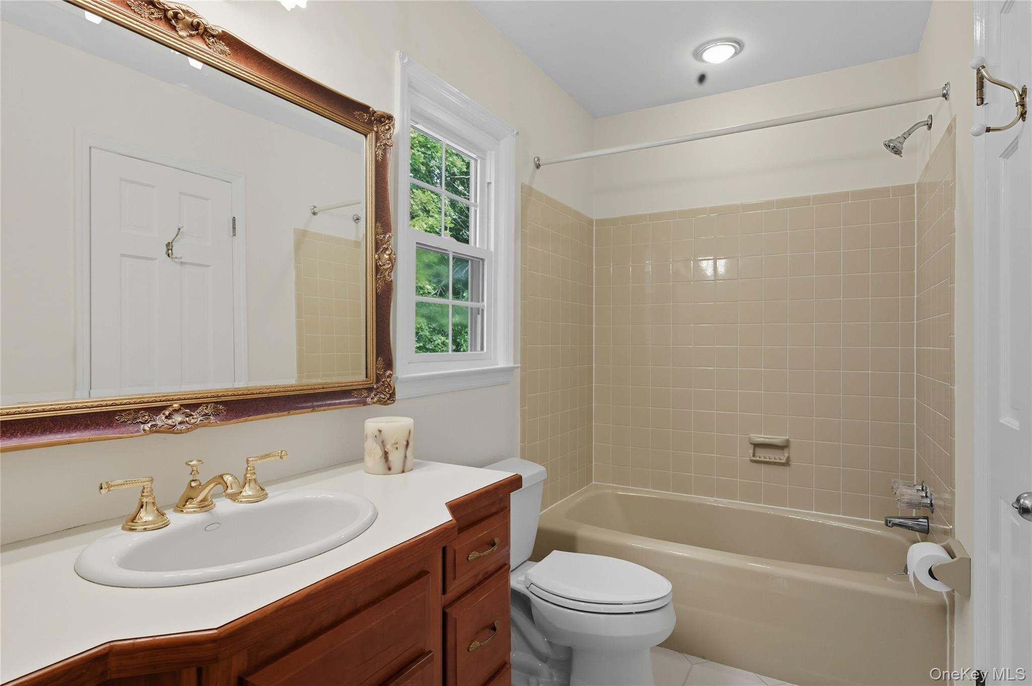 12 Foxdale Court, Huntington Station, NY 11746