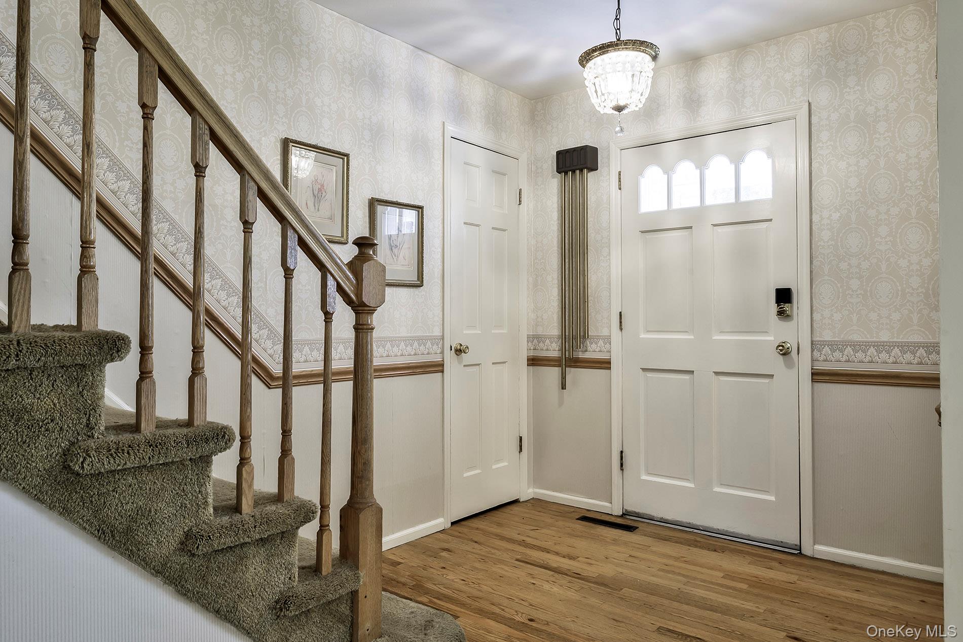 12 Foxdale Court, Huntington Station, NY 11746