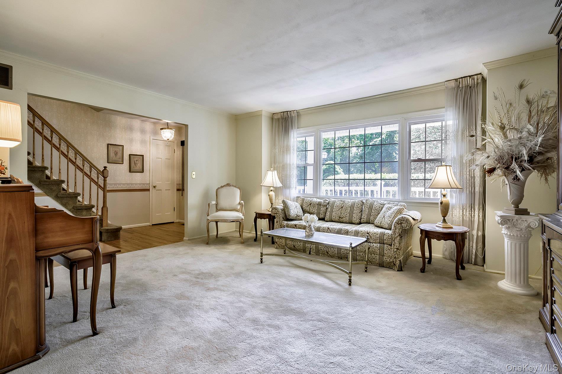 12 Foxdale Court, Huntington Station, NY 11746