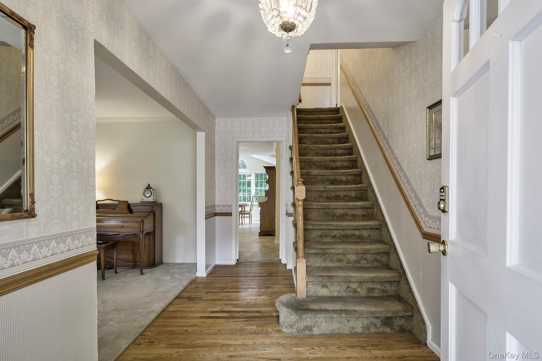 12 Foxdale Court, Huntington Station, NY 11746