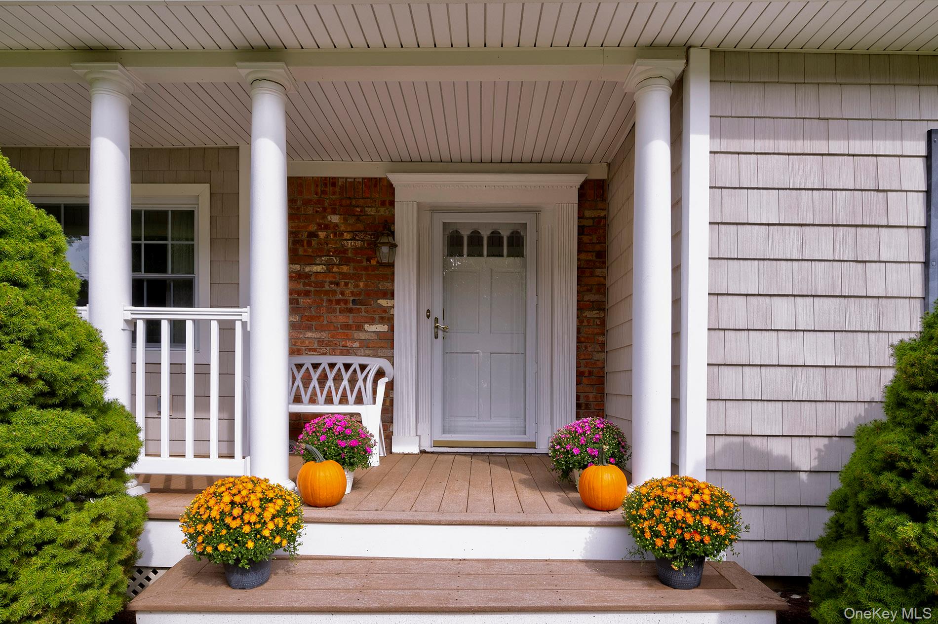 12 Foxdale Court, Huntington Station, NY 11746