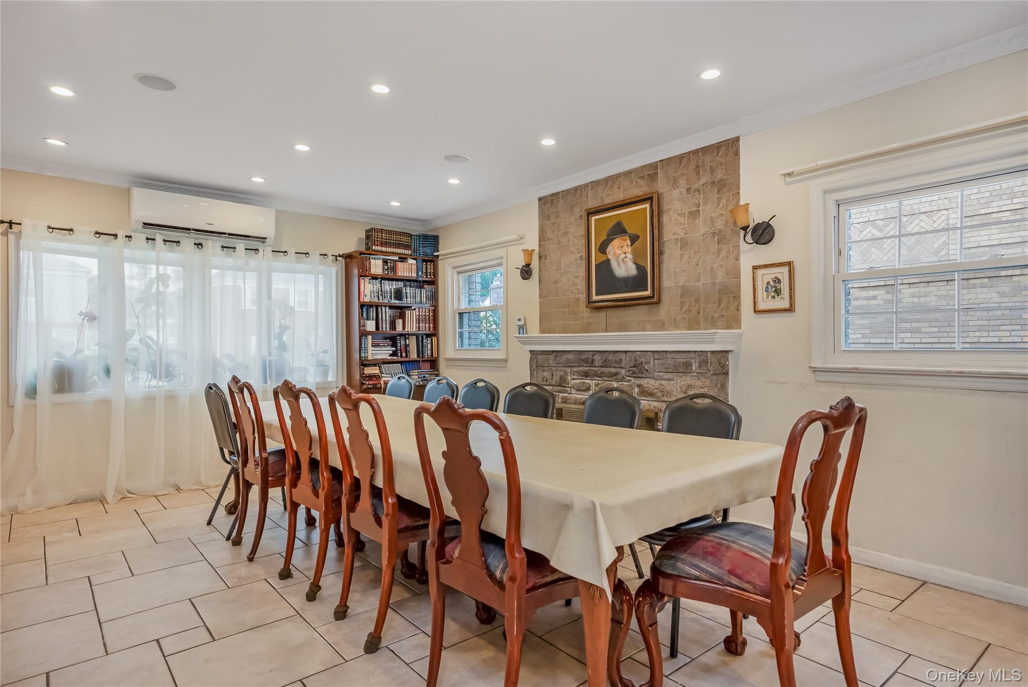 76-27 175 Street, Fresh Meadows, NY 11366