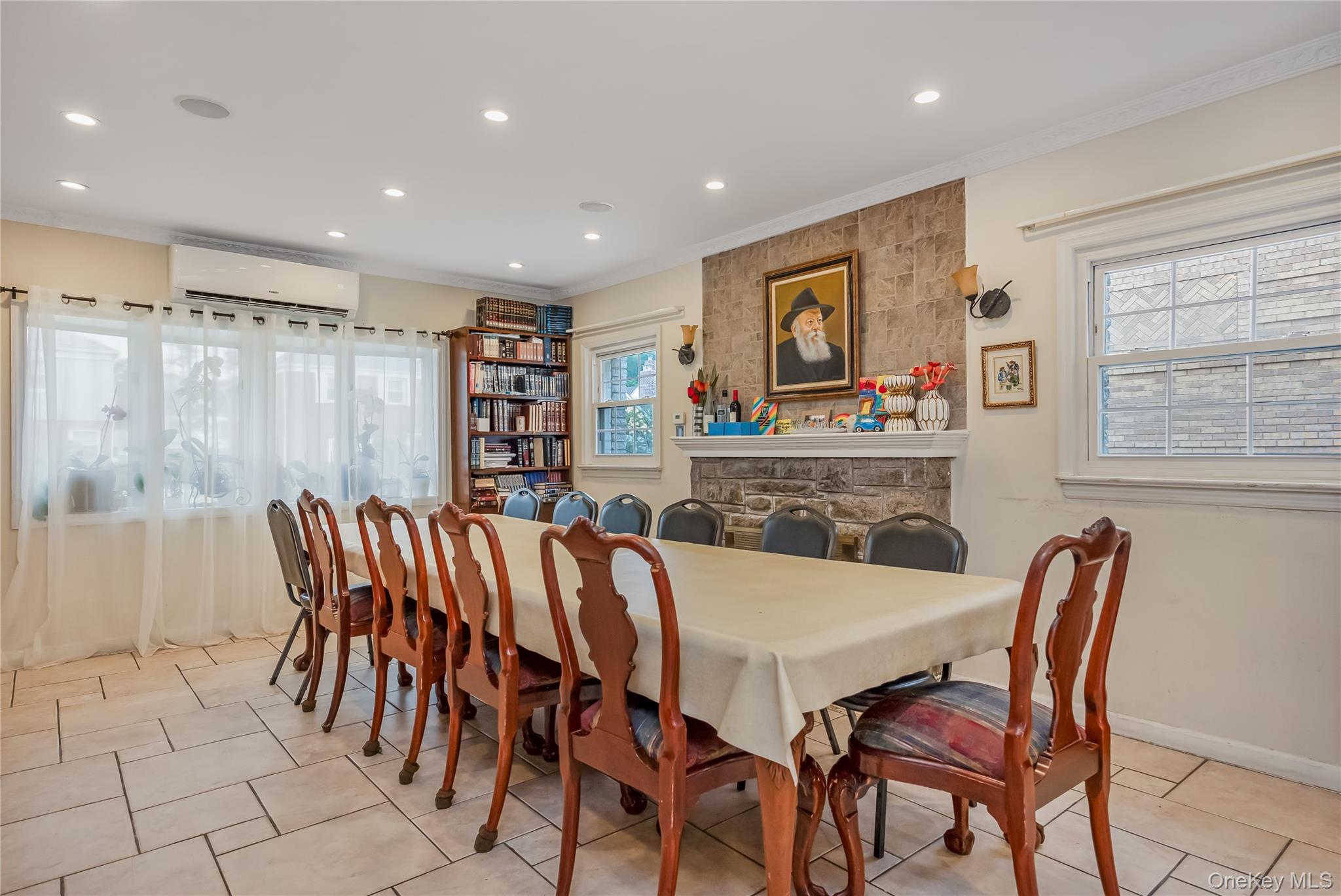 76-27 175 Street, Fresh Meadows, NY 11366