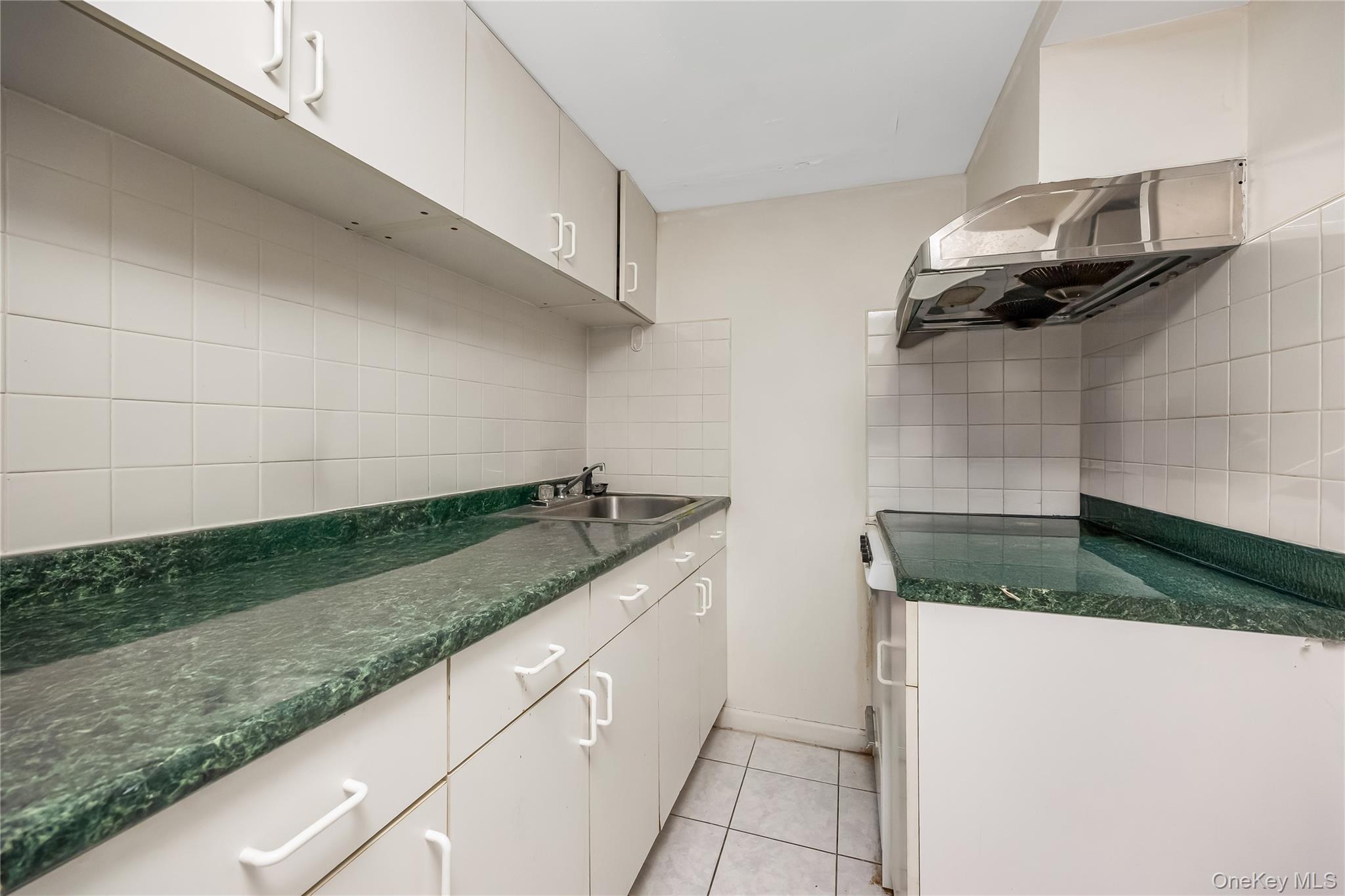 76-27 175 Street, Fresh Meadows, NY 11366