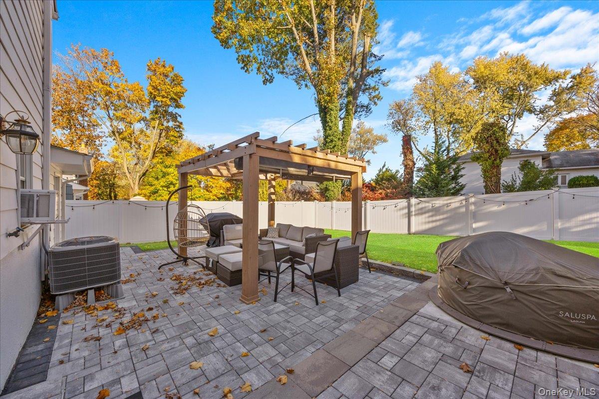 75 Shirley Lane, White Plains, NY 10607