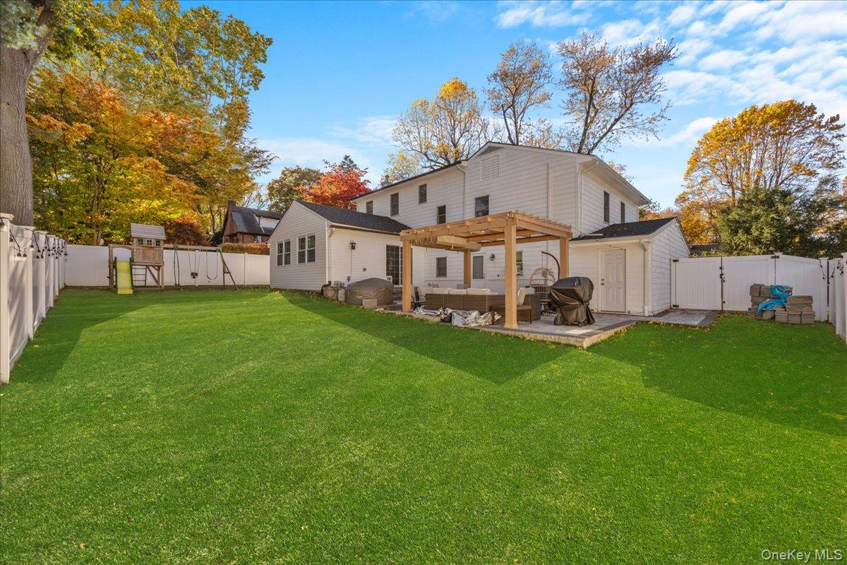 75 Shirley Lane, White Plains, NY 10607