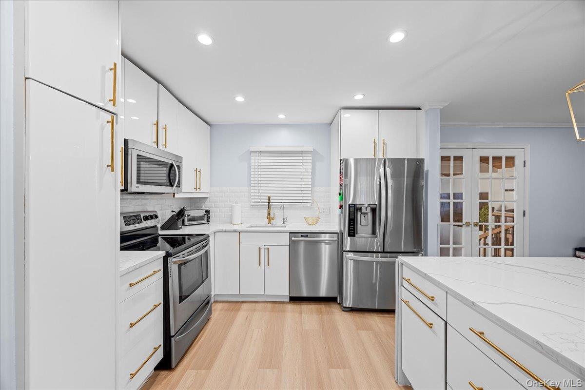 75 Shirley Lane, White Plains, NY 10607