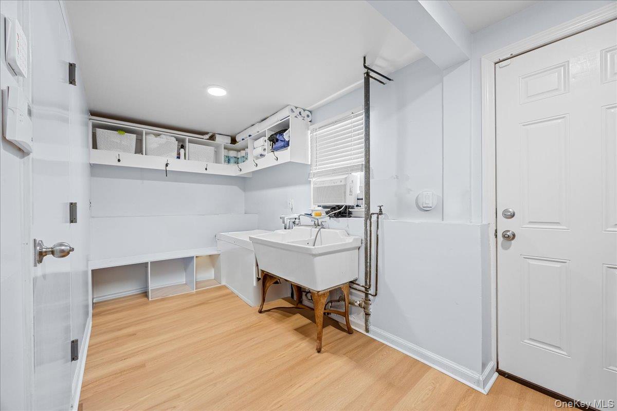 75 Shirley Lane, White Plains, NY 10607