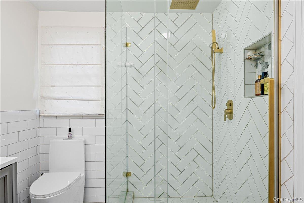 75 Shirley Lane, White Plains, NY 10607