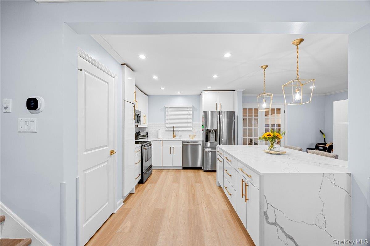 75 Shirley Lane, White Plains, NY 10607