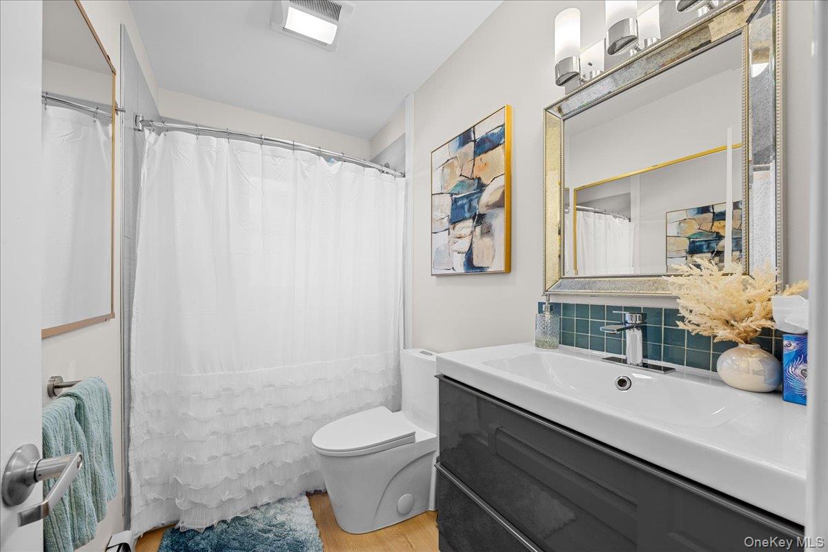 75 Shirley Lane, White Plains, NY 10607