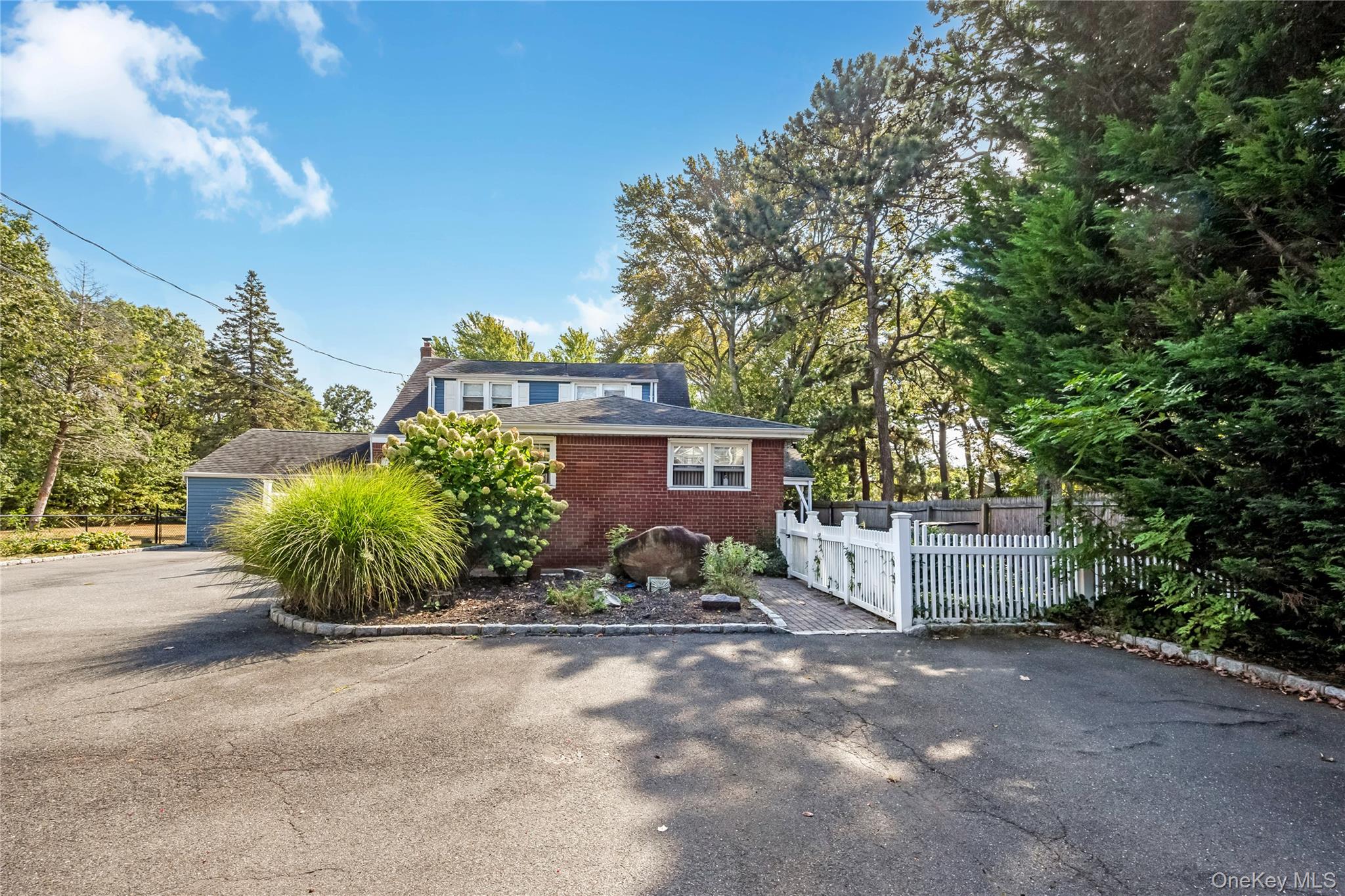 35 Forest Avenue, West Babylon, NY 11704